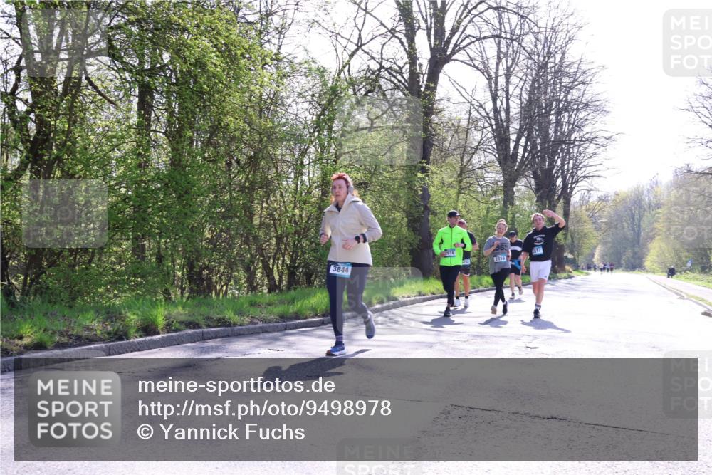 12.04.2026 - 45. Internationalen Wilhelmsburger Insellauf Yannick Fuchs http://msf.ph/oto/9498978 12.04.2026 10:59:41 Laufen 3844, 363, 2816, 817 meine-sportfotos.de
