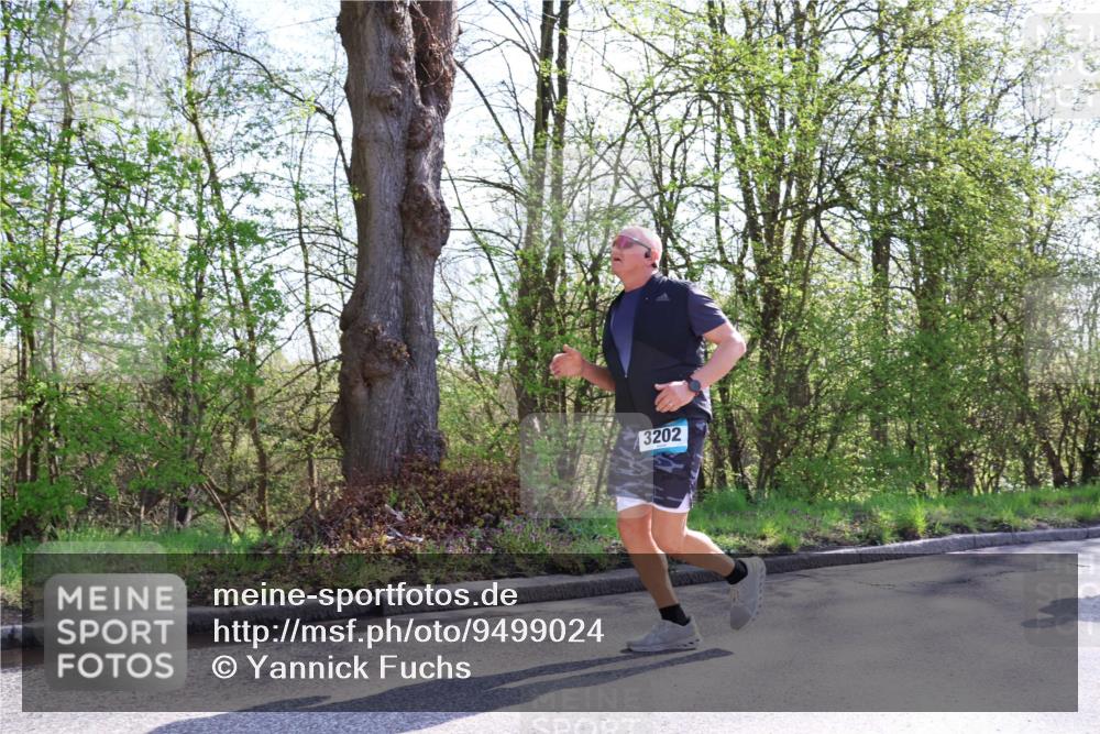 12.04.2026 - 45. Internationalen Wilhelmsburger Insellauf Yannick Fuchs http://msf.ph/oto/9499024 12.04.2026 10:59:46 Laufen 3202 meine-sportfotos.de
