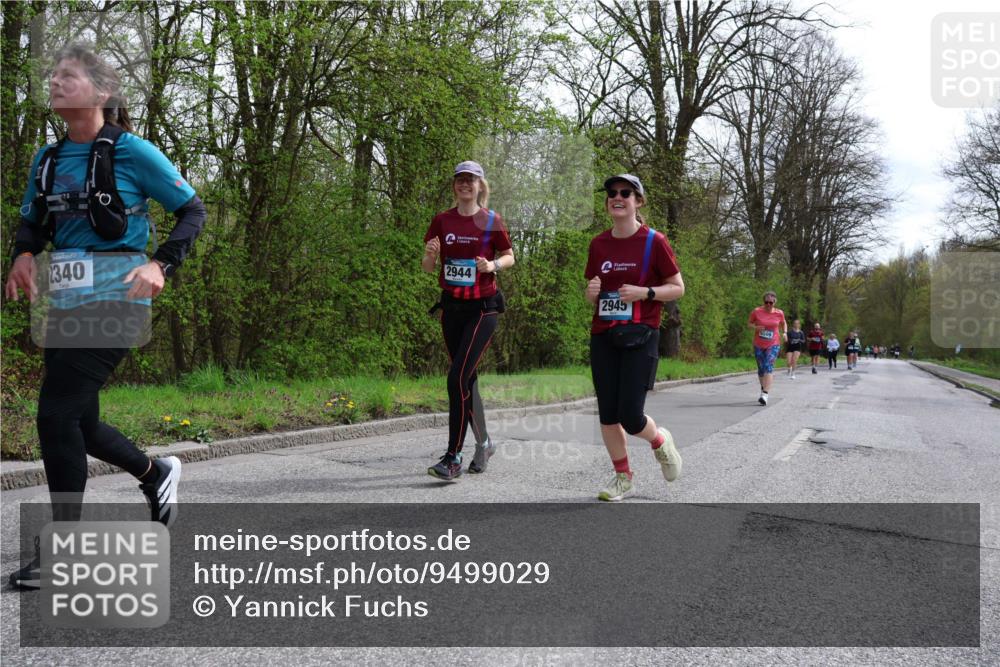 12.04.2026 - 45. Internationalen Wilhelmsburger Insellauf Yannick Fuchs http://msf.ph/oto/9499029 12.04.2026 13:13:21 Laufen 340, 2944, 2945, 5509 meine-sportfotos.de