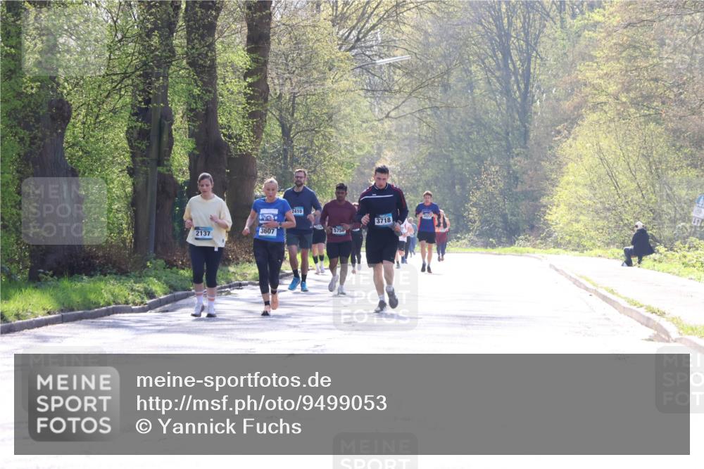 12.04.2026 - 45. Internationalen Wilhelmsburger Insellauf Yannick Fuchs http://msf.ph/oto/9499053 12.04.2026 11:00:10 Laufen 2137, 3607, 2410, 5756, 3718 meine-sportfotos.de