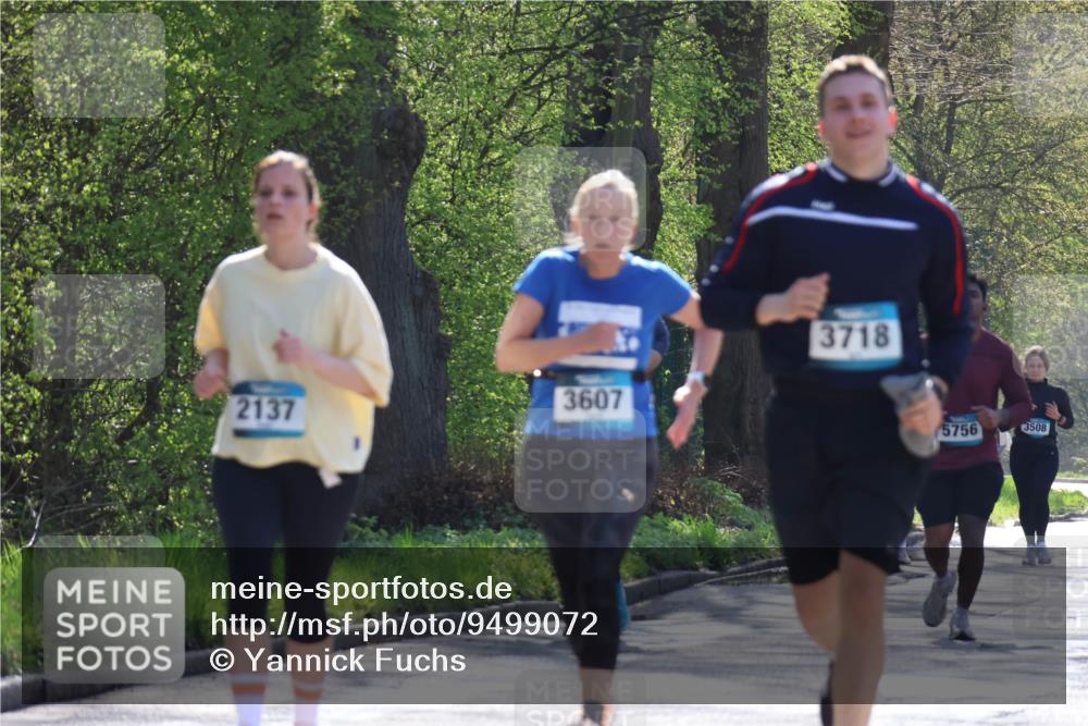 12.04.2026 - 45. Internationalen Wilhelmsburger Insellauf Yannick Fuchs http://msf.ph/oto/9499072 12.04.2026 11:00:16 Laufen 3607, 2137, 3718, 5756, 3508 meine-sportfotos.de