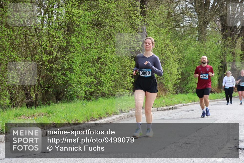 12.04.2026 - 45. Internationalen Wilhelmsburger Insellauf Yannick Fuchs http://msf.ph/oto/9499079 12.04.2026 13:13:27 Laufen 3800, 4900, 4547, 442 meine-sportfotos.de