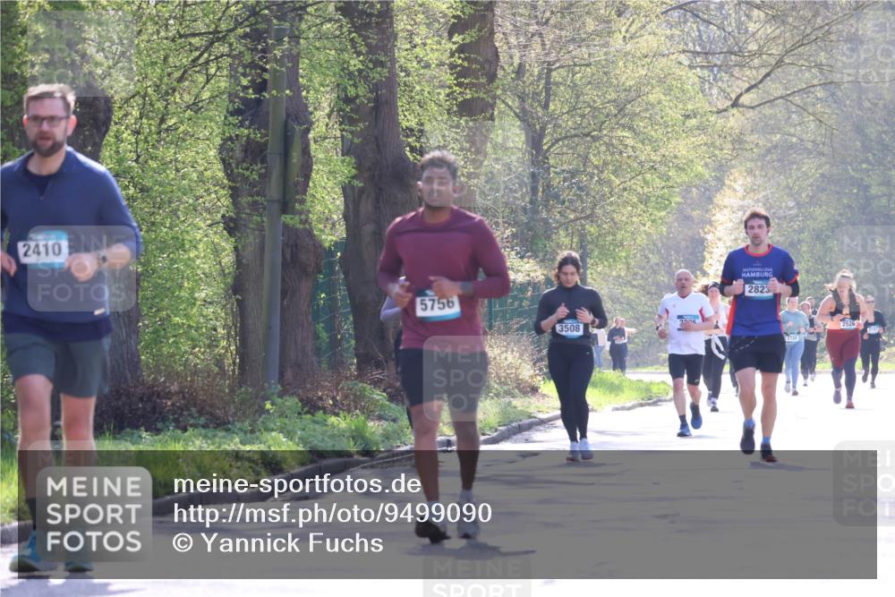 12.04.2026 - 45. Internationalen Wilhelmsburger Insellauf Yannick Fuchs http://msf.ph/oto/9499090 12.04.2026 11:00:19 Laufen 2410, 5756, 3508, 2823, 2526 meine-sportfotos.de