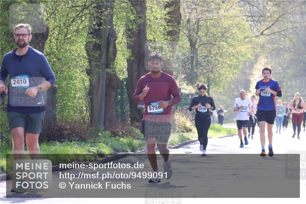 12.04.2026 - 45. Internationalen Wilhelmsburger Insellauf Yannick Fuchs http://msf.ph/oto/9499091 12.04.2026 11:00:19 Laufen 2410, 5756, 3508, 2295, 2823, 2526 meine-sportfotos.de