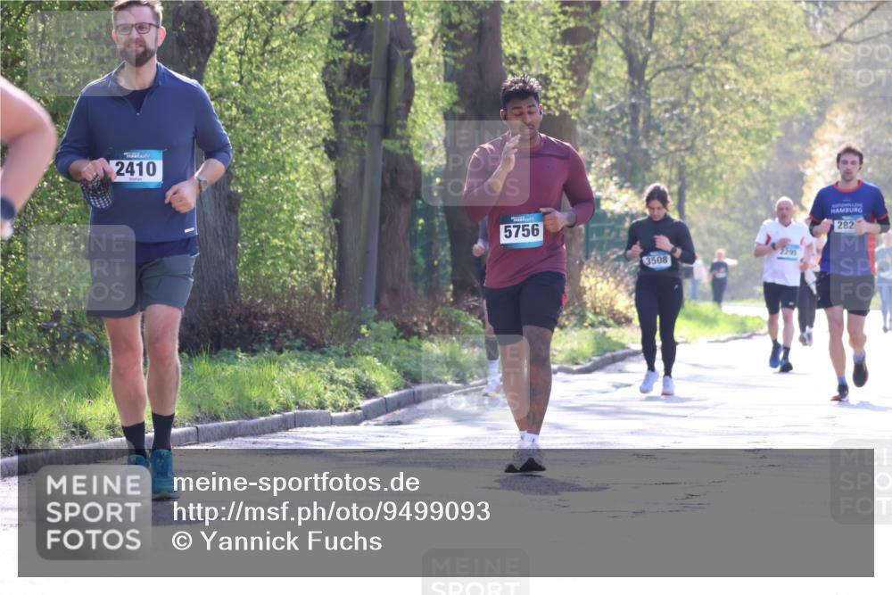 12.04.2026 - 45. Internationalen Wilhelmsburger Insellauf Yannick Fuchs http://msf.ph/oto/9499093 12.04.2026 11:00:19 Laufen 2410, 5756, 3508, 2295, 282 meine-sportfotos.de