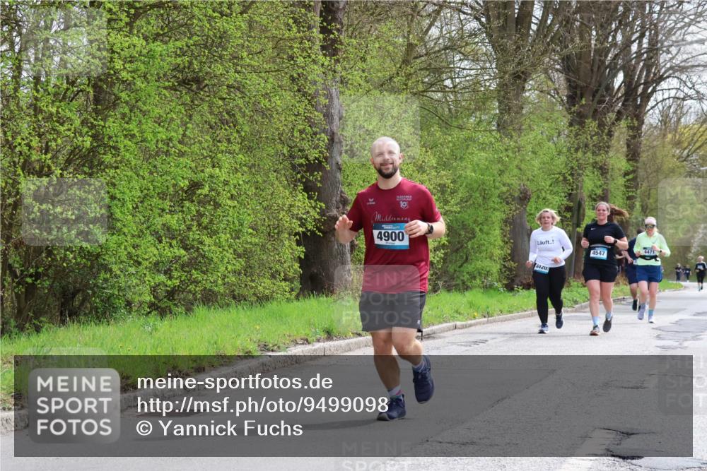 12.04.2026 - 45. Internationalen Wilhelmsburger Insellauf Yannick Fuchs http://msf.ph/oto/9499098 12.04.2026 13:13:29 Laufen 10, 4900, 442, 4471, 4547 meine-sportfotos.de