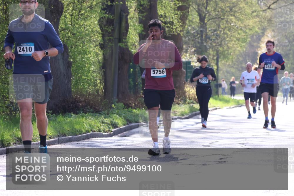 12.04.2026 - 45. Internationalen Wilhelmsburger Insellauf Yannick Fuchs http://msf.ph/oto/9499100 12.04.2026 11:00:20 Laufen 2410, 5756, 3508, 2295, 2823 meine-sportfotos.de