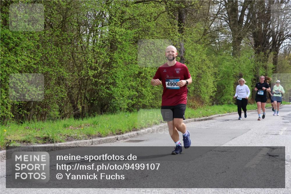 12.04.2026 - 45. Internationalen Wilhelmsburger Insellauf Yannick Fuchs http://msf.ph/oto/9499107 12.04.2026 13:13:30 Laufen 19, 4900, 4471, 4547, 442 meine-sportfotos.de