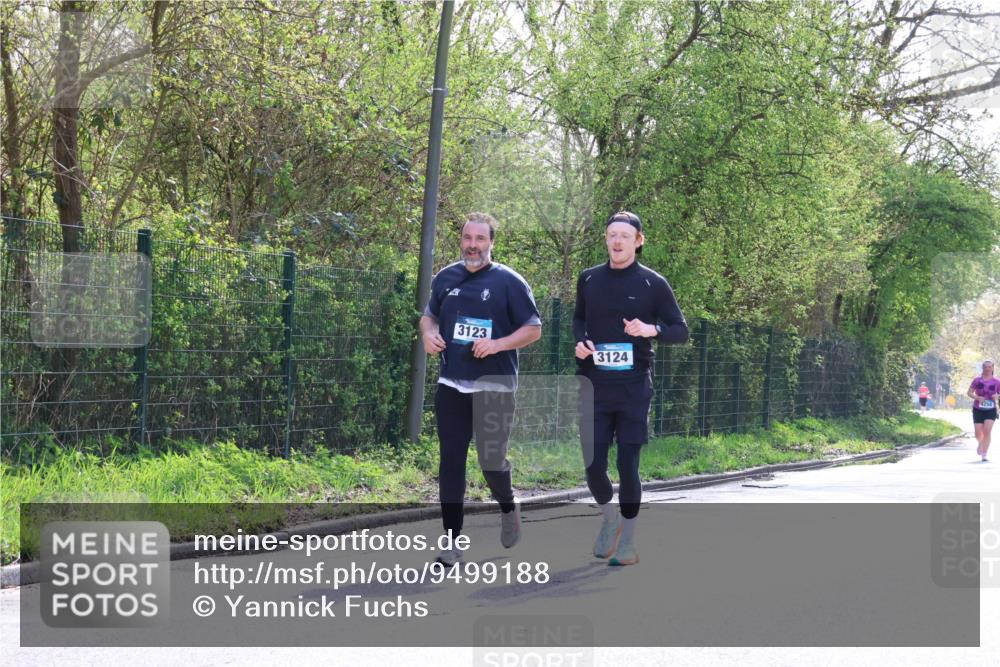 12.04.2026 - 45. Internationalen Wilhelmsburger Insellauf Yannick Fuchs http://msf.ph/oto/9499188 12.04.2026 11:05:14 Laufen 3123, 3124, 4258 meine-sportfotos.de