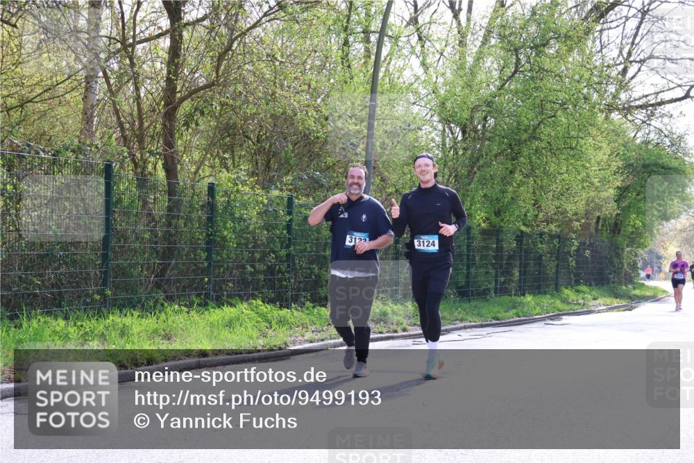 12.04.2026 - 45. Internationalen Wilhelmsburger Insellauf Yannick Fuchs http://msf.ph/oto/9499193 12.04.2026 11:05:15 Laufen 3122, 3124 meine-sportfotos.de