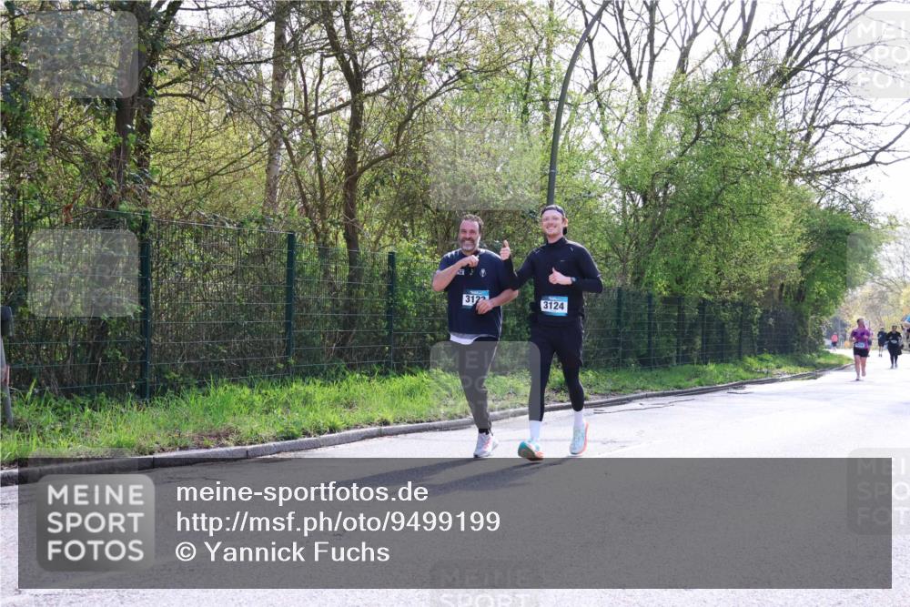 12.04.2026 - 45. Internationalen Wilhelmsburger Insellauf Yannick Fuchs http://msf.ph/oto/9499199 12.04.2026 11:05:15 Laufen 3122, 3124 meine-sportfotos.de