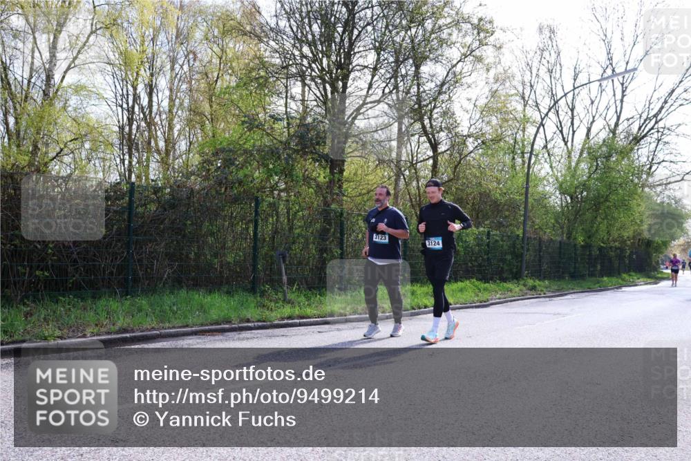12.04.2026 - 45. Internationalen Wilhelmsburger Insellauf Yannick Fuchs http://msf.ph/oto/9499214 12.04.2026 11:05:16 Laufen 3123, 3124 meine-sportfotos.de