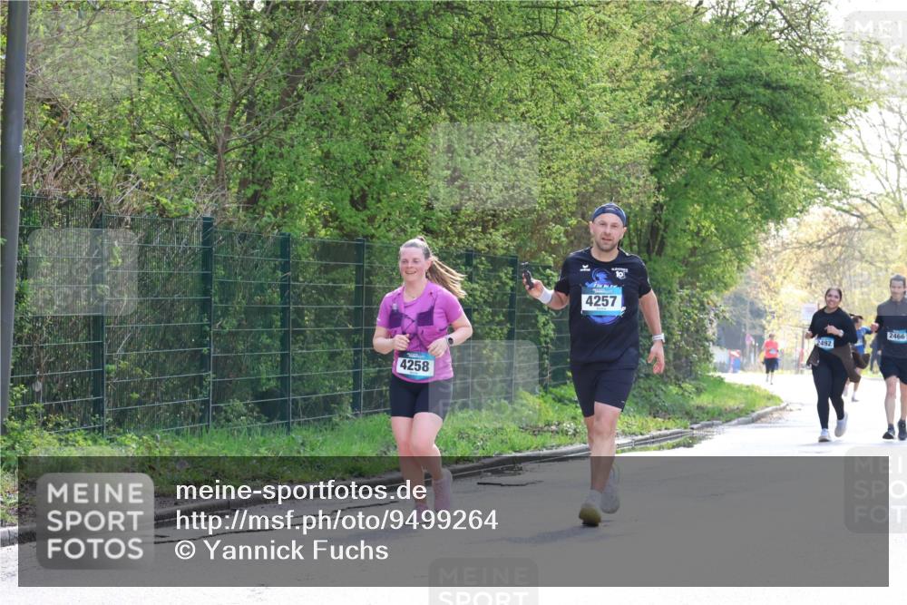 12.04.2026 - 45. Internationalen Wilhelmsburger Insellauf Yannick Fuchs http://msf.ph/oto/9499264 12.04.2026 11:05:22 Laufen 4258, 4257, 2492, 2466 meine-sportfotos.de