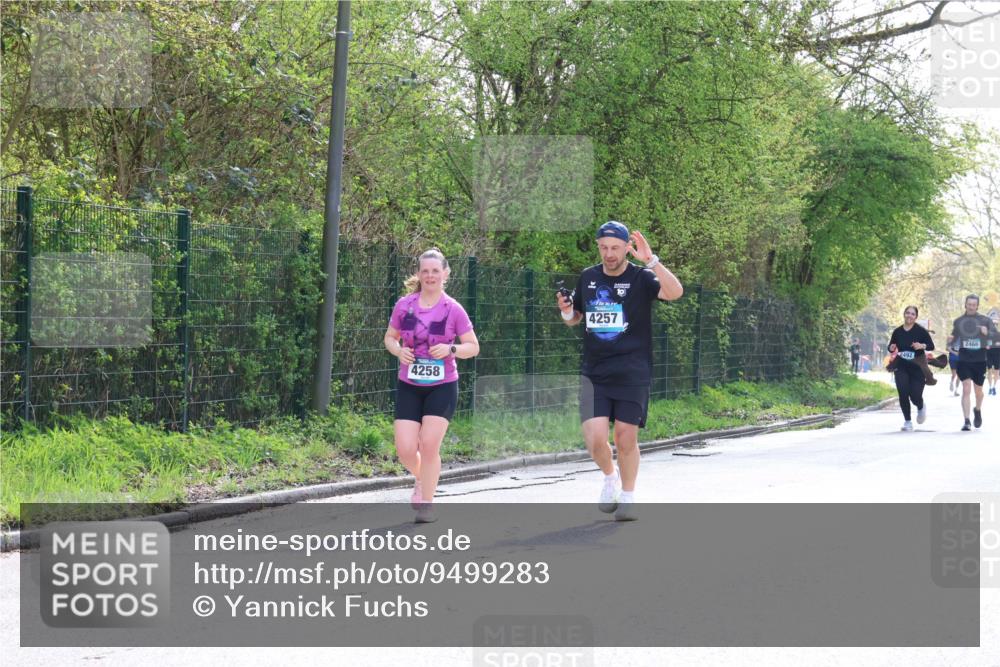 12.04.2026 - 45. Internationalen Wilhelmsburger Insellauf Yannick Fuchs http://msf.ph/oto/9499283 12.04.2026 11:05:23 Laufen 4258, 4257, 10, 2492, 2466 meine-sportfotos.de
