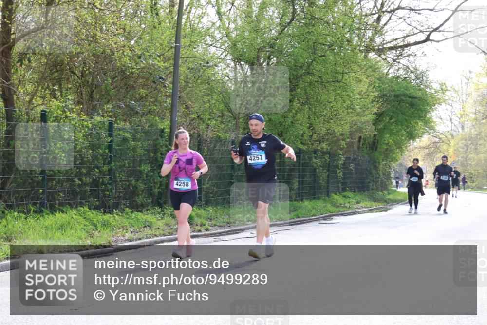 12.04.2026 - 45. Internationalen Wilhelmsburger Insellauf Yannick Fuchs http://msf.ph/oto/9499289 12.04.2026 11:05:24 Laufen 4258, 4257, 2464 meine-sportfotos.de