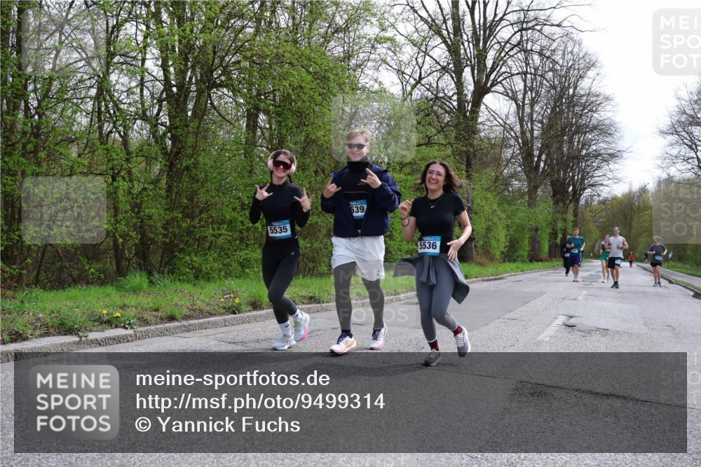 12.04.2026 - 45. Internationalen Wilhelmsburger Insellauf Yannick Fuchs http://msf.ph/oto/9499314 12.04.2026 13:14:04 Laufen 5535, 539, 5536 meine-sportfotos.de