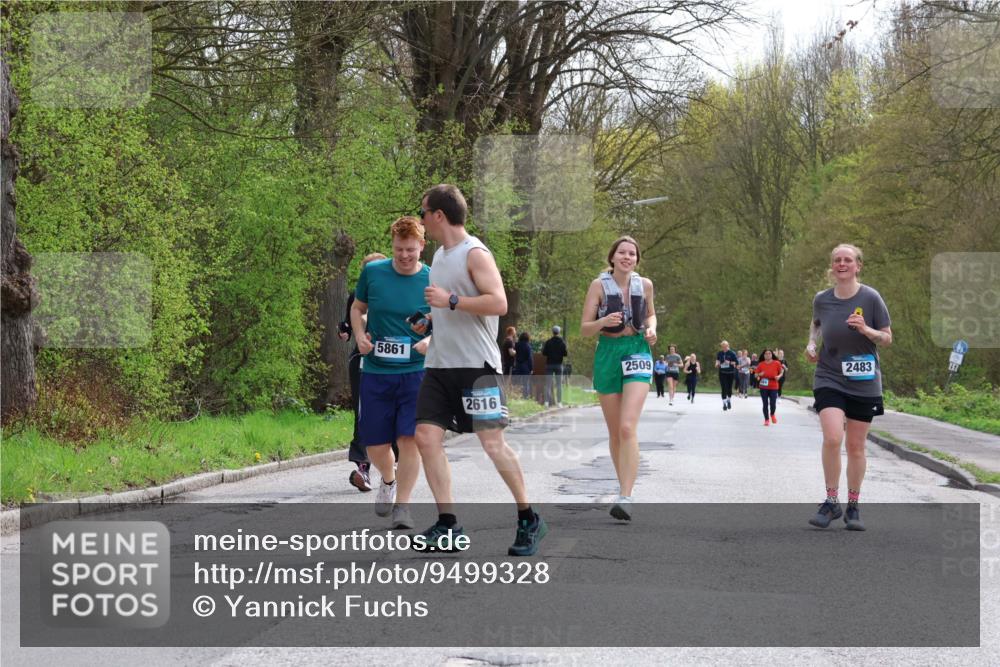12.04.2026 - 45. Internationalen Wilhelmsburger Insellauf Yannick Fuchs http://msf.ph/oto/9499328 12.04.2026 13:14:06 Laufen 5861, 2616, 2509, 2483 meine-sportfotos.de