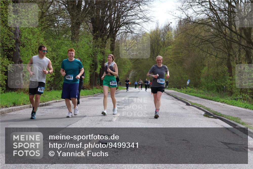 12.04.2026 - 45. Internationalen Wilhelmsburger Insellauf Yannick Fuchs http://msf.ph/oto/9499341 12.04.2026 13:14:07 Laufen 2616, 5861, 2509, 2483 meine-sportfotos.de