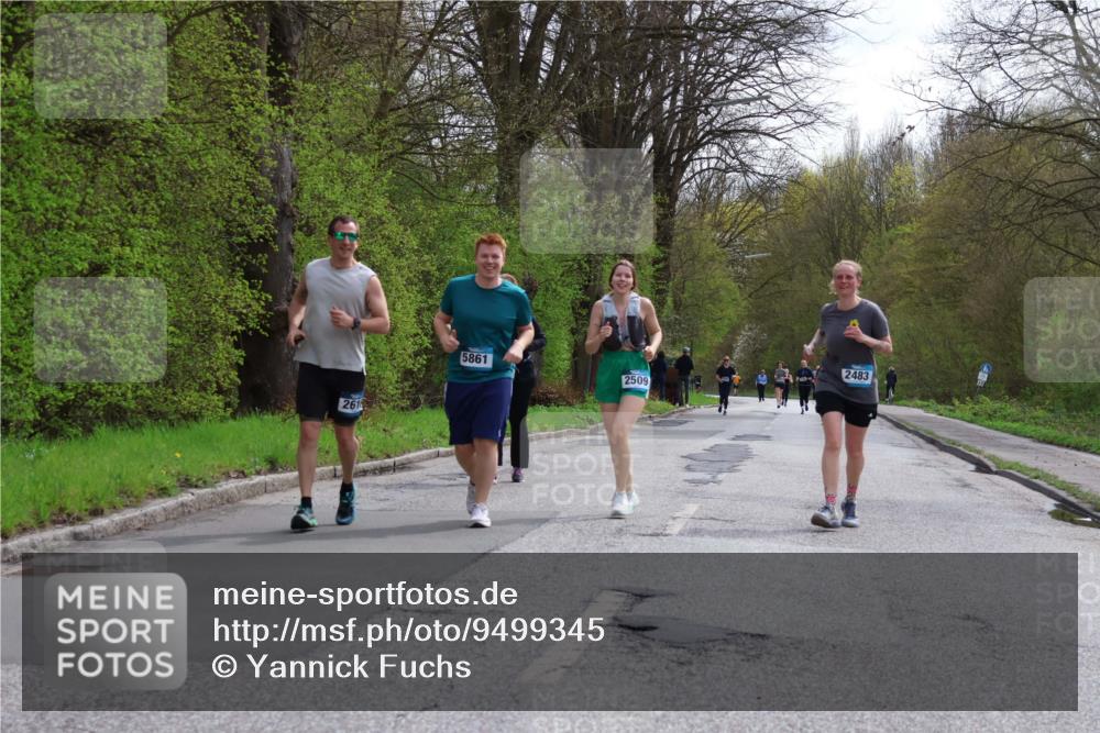 12.04.2026 - 45. Internationalen Wilhelmsburger Insellauf Yannick Fuchs http://msf.ph/oto/9499345 12.04.2026 13:14:07 Laufen 261, 5861, 2509, 2483 meine-sportfotos.de