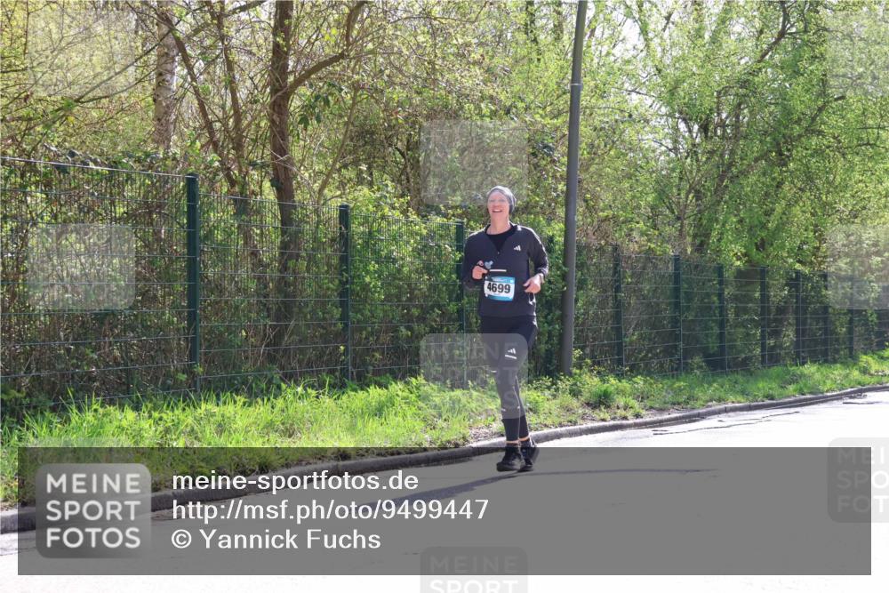 12.04.2026 - 45. Internationalen Wilhelmsburger Insellauf Yannick Fuchs http://msf.ph/oto/9499447 12.04.2026 11:06:07 Laufen 4699 meine-sportfotos.de