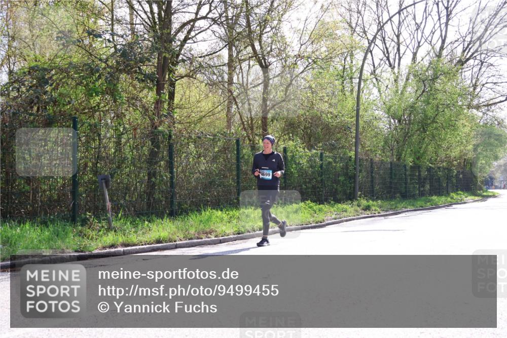 12.04.2026 - 45. Internationalen Wilhelmsburger Insellauf Yannick Fuchs http://msf.ph/oto/9499455 12.04.2026 11:06:07 Laufen 4699 meine-sportfotos.de