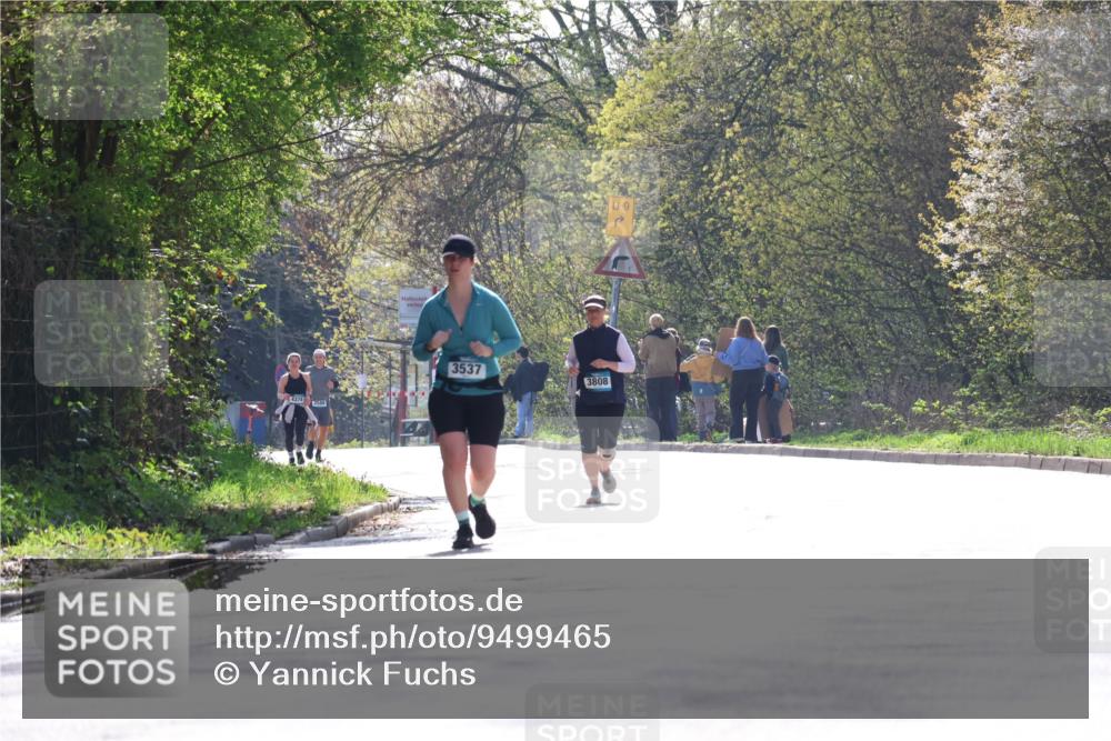 12.04.2026 - 45. Internationalen Wilhelmsburger Insellauf Yannick Fuchs http://msf.ph/oto/9499465 12.04.2026 11:06:14 Laufen 4374, 3537, 3808, 9 meine-sportfotos.de