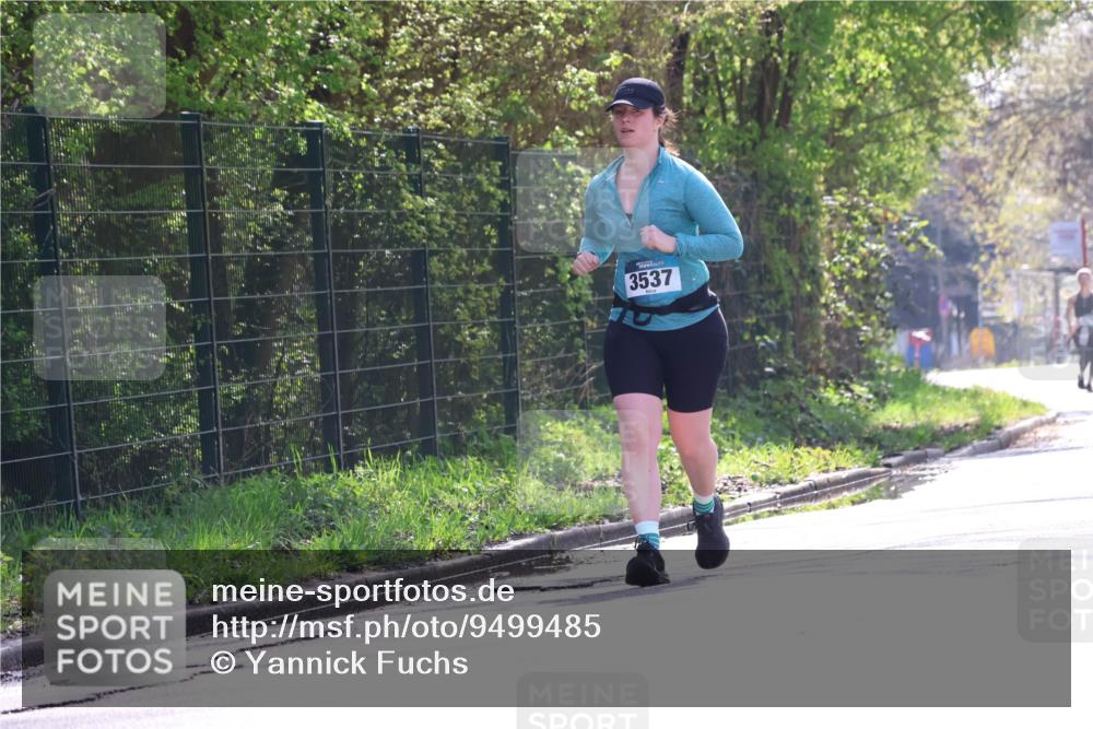 12.04.2026 - 45. Internationalen Wilhelmsburger Insellauf Yannick Fuchs http://msf.ph/oto/9499485 12.04.2026 11:06:21 Laufen 3537 meine-sportfotos.de