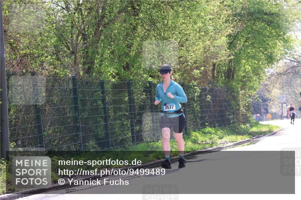 12.04.2026 - 45. Internationalen Wilhelmsburger Insellauf Yannick Fuchs http://msf.ph/oto/9499489 12.04.2026 11:06:22 Laufen 3537 meine-sportfotos.de