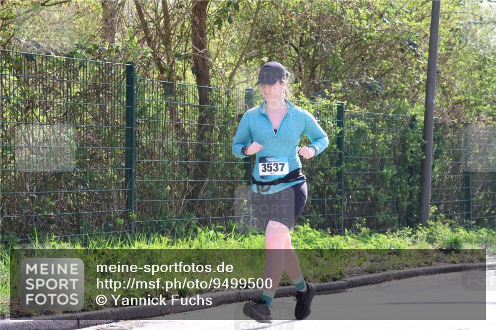 12.04.2026 - 45. Internationalen Wilhelmsburger Insellauf Yannick Fuchs http://msf.ph/oto/9499500 12.04.2026 11:06:26 Laufen 3537 meine-sportfotos.de