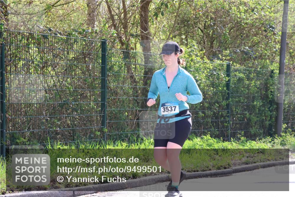 12.04.2026 - 45. Internationalen Wilhelmsburger Insellauf Yannick Fuchs http://msf.ph/oto/9499501 12.04.2026 11:06:26 Laufen 3537 meine-sportfotos.de