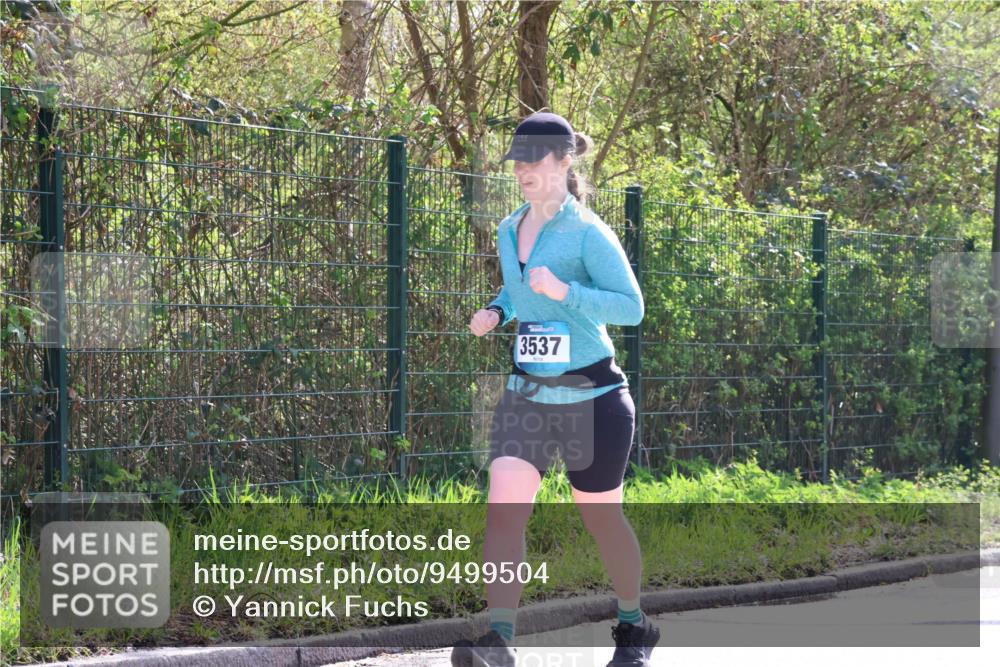 12.04.2026 - 45. Internationalen Wilhelmsburger Insellauf Yannick Fuchs http://msf.ph/oto/9499504 12.04.2026 11:06:26 Laufen 3537 meine-sportfotos.de