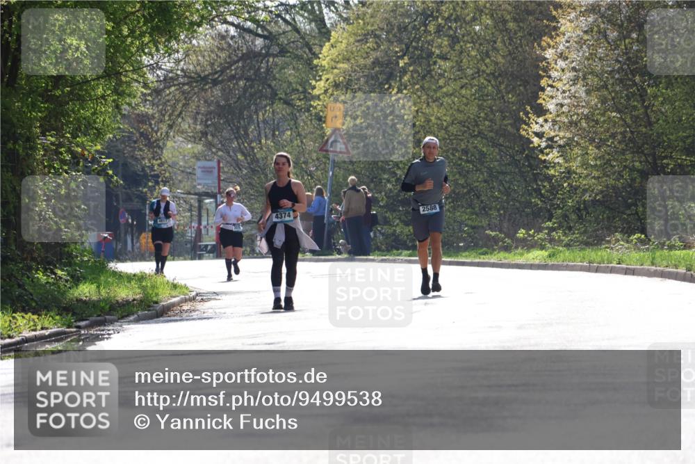 12.04.2026 - 45. Internationalen Wilhelmsburger Insellauf Yannick Fuchs http://msf.ph/oto/9499538 12.04.2026 11:06:36 Laufen 4813, 9, 4374, 2588 meine-sportfotos.de