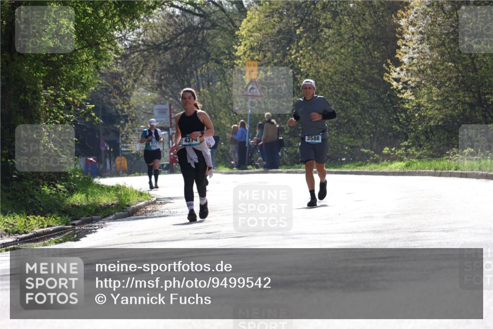 12.04.2026 - 45. Internationalen Wilhelmsburger Insellauf Yannick Fuchs http://msf.ph/oto/9499542 12.04.2026 11:06:38 Laufen 09, 4374, 2588, 4813 meine-sportfotos.de