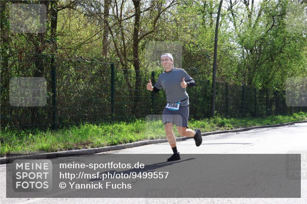 12.04.2026 - 45. Internationalen Wilhelmsburger Insellauf Yannick Fuchs http://msf.ph/oto/9499557 12.04.2026 11:06:52 Laufen 2588 meine-sportfotos.de