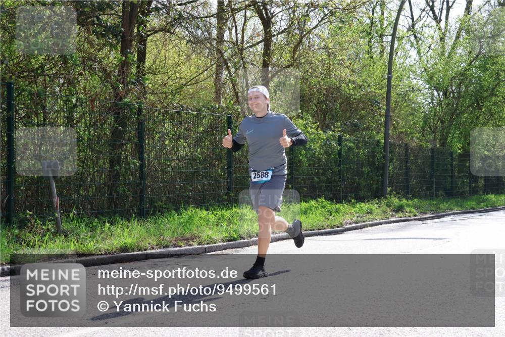 12.04.2026 - 45. Internationalen Wilhelmsburger Insellauf Yannick Fuchs http://msf.ph/oto/9499561 12.04.2026 11:06:53 Laufen 2588 meine-sportfotos.de