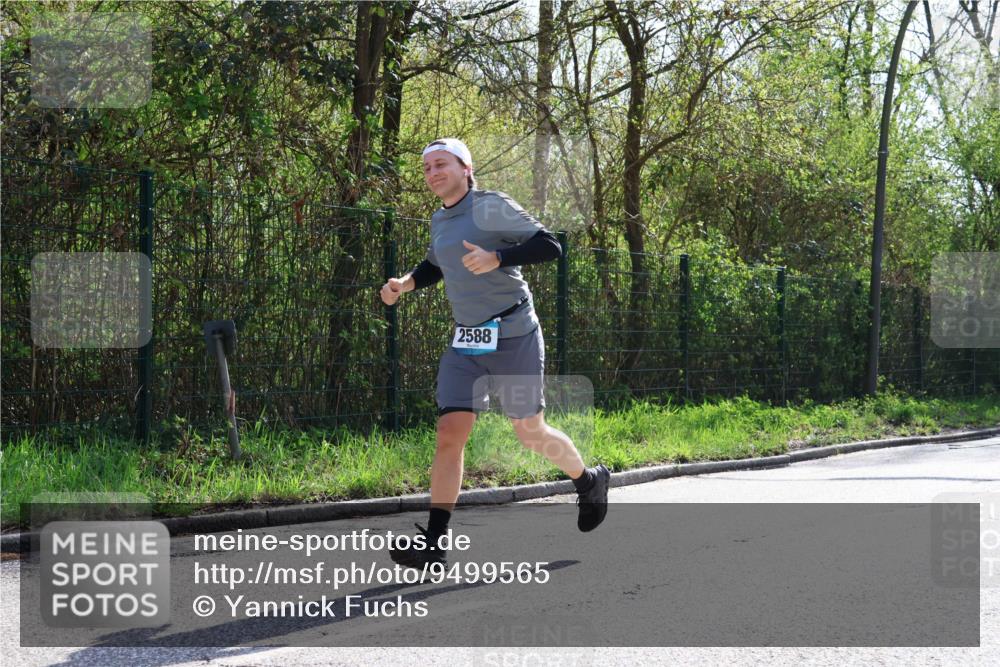 12.04.2026 - 45. Internationalen Wilhelmsburger Insellauf Yannick Fuchs http://msf.ph/oto/9499565 12.04.2026 11:06:53 Laufen 2588 meine-sportfotos.de