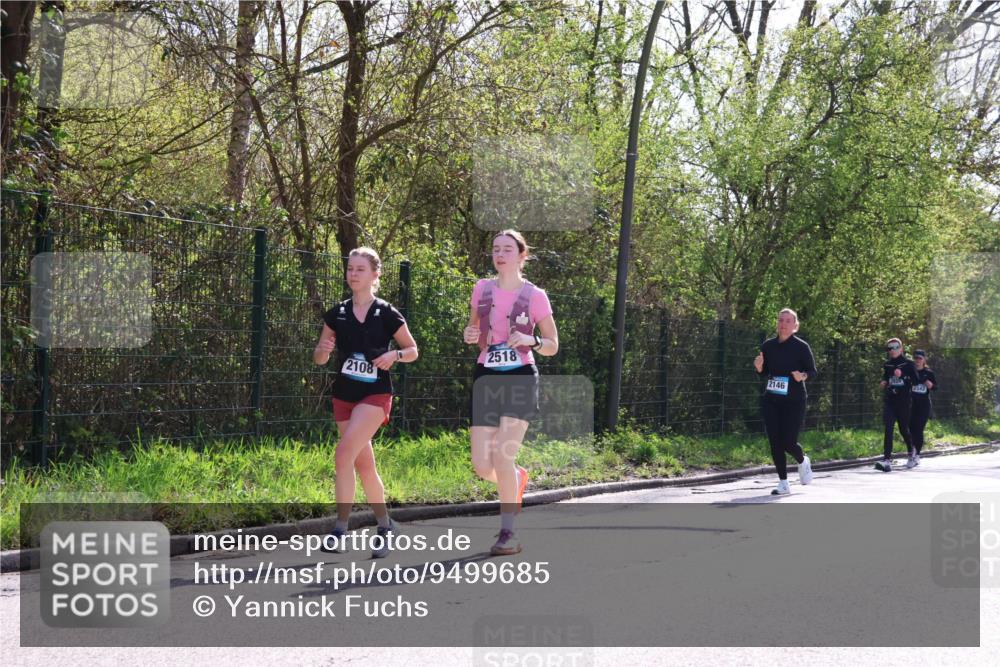 12.04.2026 - 45. Internationalen Wilhelmsburger Insellauf Yannick Fuchs http://msf.ph/oto/9499685 12.04.2026 11:07:42 Laufen 2108, 2518, 2146, 2928, 2542 meine-sportfotos.de