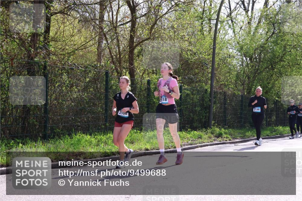 12.04.2026 - 45. Internationalen Wilhelmsburger Insellauf Yannick Fuchs http://msf.ph/oto/9499688 12.04.2026 11:07:42 Laufen 2108, 518, 2146, 2926 meine-sportfotos.de