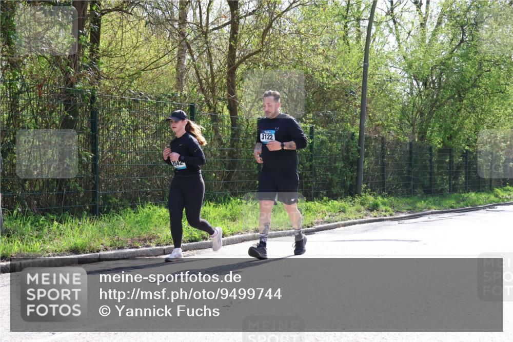 12.04.2026 - 45. Internationalen Wilhelmsburger Insellauf Yannick Fuchs http://msf.ph/oto/9499744 12.04.2026 11:07:49 Laufen 2542, 3122 meine-sportfotos.de