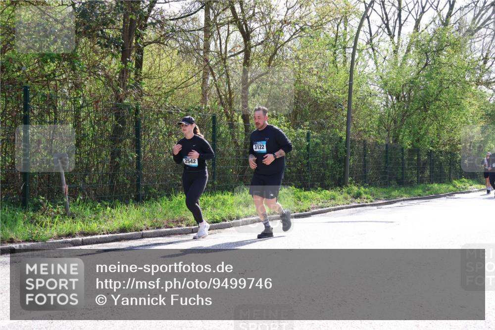 12.04.2026 - 45. Internationalen Wilhelmsburger Insellauf Yannick Fuchs http://msf.ph/oto/9499746 12.04.2026 11:07:50 Laufen 2542, 3122 meine-sportfotos.de