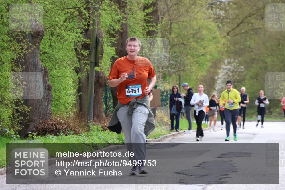 12.04.2026 - 45. Internationalen Wilhelmsburger Insellauf Yannick Fuchs http://msf.ph/oto/9499753 12.04.2026 13:15:32 Laufen 4451 meine-sportfotos.de