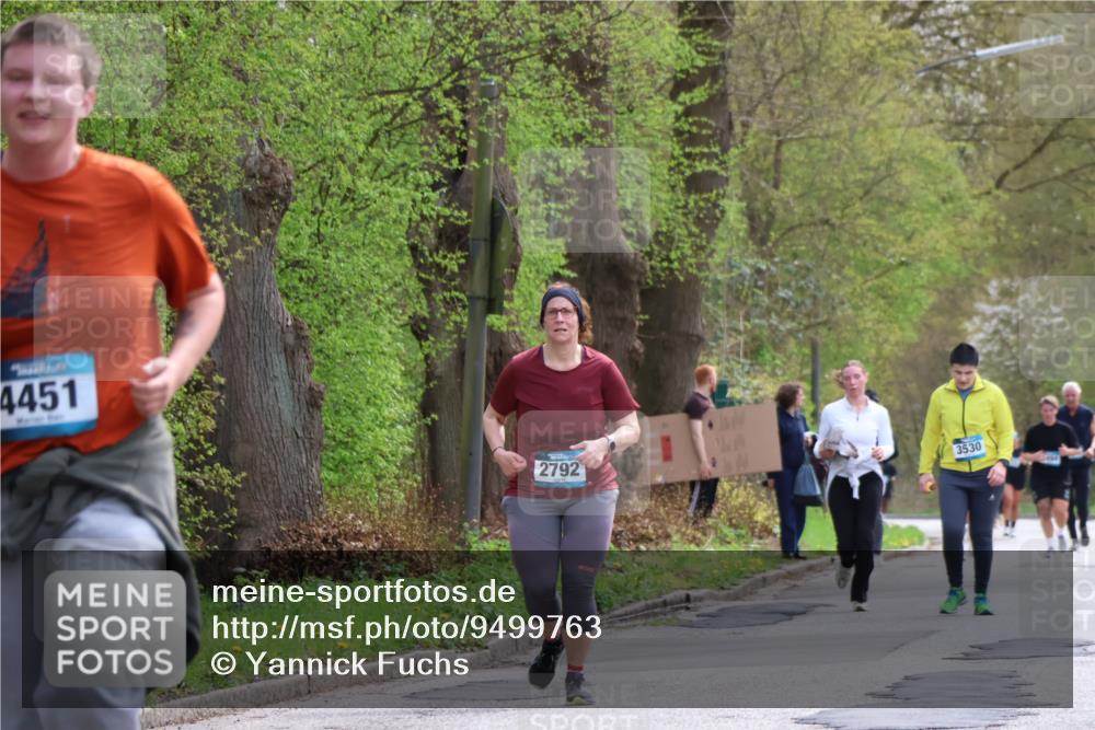 12.04.2026 - 45. Internationalen Wilhelmsburger Insellauf Yannick Fuchs http://msf.ph/oto/9499763 12.04.2026 13:15:35 Laufen 4451, 2792, 3530 meine-sportfotos.de
