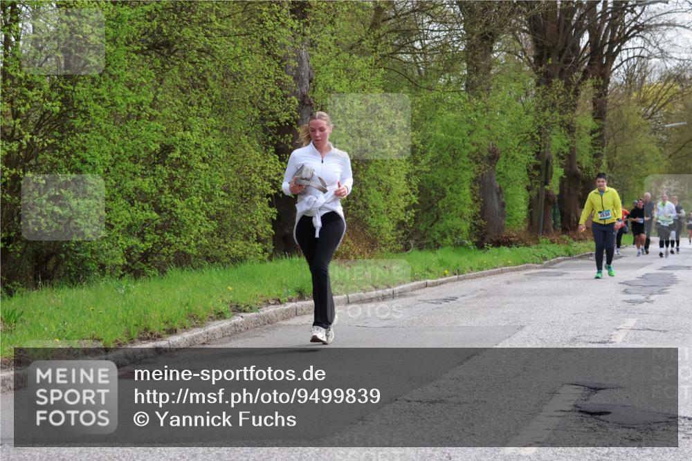 12.04.2026 - 45. Internationalen Wilhelmsburger Insellauf Yannick Fuchs http://msf.ph/oto/9499839 12.04.2026 13:15:46 Laufen 3530 meine-sportfotos.de