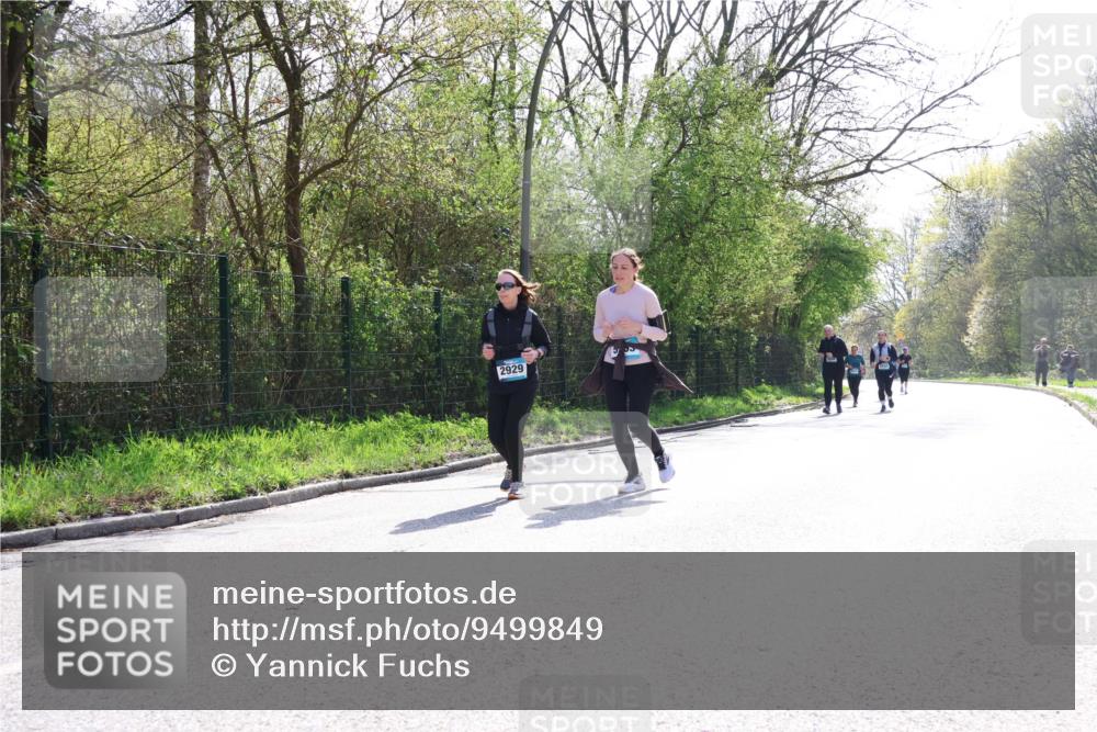 12.04.2026 - 45. Internationalen Wilhelmsburger Insellauf Yannick Fuchs http://msf.ph/oto/9499849 12.04.2026 11:08:09 Laufen 2929 meine-sportfotos.de