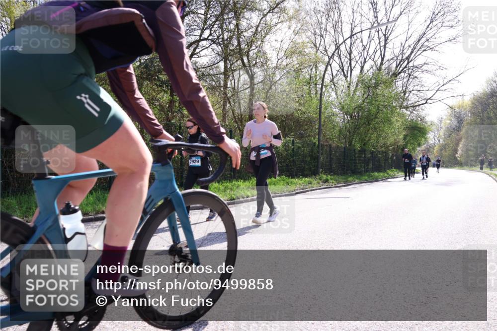 12.04.2026 - 45. Internationalen Wilhelmsburger Insellauf Yannick Fuchs http://msf.ph/oto/9499858 12.04.2026 11:08:11 Laufen 2929, 70331 meine-sportfotos.de