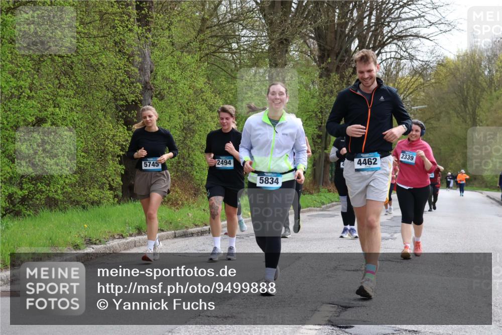 12.04.2026 - 45. Internationalen Wilhelmsburger Insellauf Yannick Fuchs http://msf.ph/oto/9499888 12.04.2026 13:16:02 Laufen 5745, 2494, 5834, 4462, 2339 meine-sportfotos.de