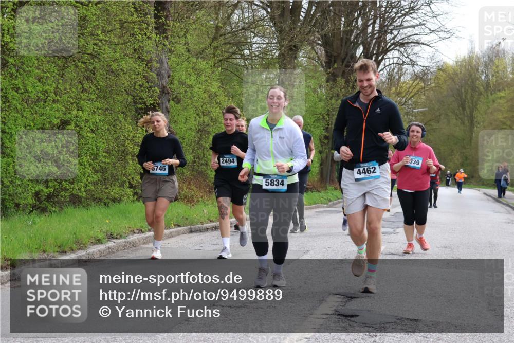 12.04.2026 - 45. Internationalen Wilhelmsburger Insellauf Yannick Fuchs http://msf.ph/oto/9499889 12.04.2026 13:16:02 Laufen 2494, 5745, 5834, 4462, 339 meine-sportfotos.de