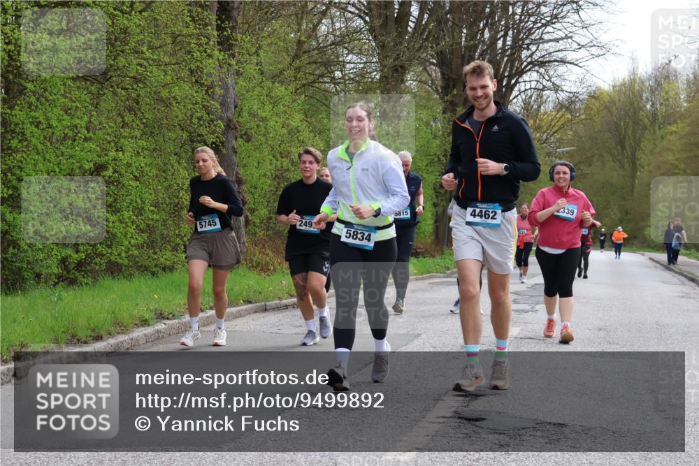 12.04.2026 - 45. Internationalen Wilhelmsburger Insellauf Yannick Fuchs http://msf.ph/oto/9499892 12.04.2026 13:16:02 Laufen 5745, 249, 5834, 5815, 4462, 92, 2339 meine-sportfotos.de