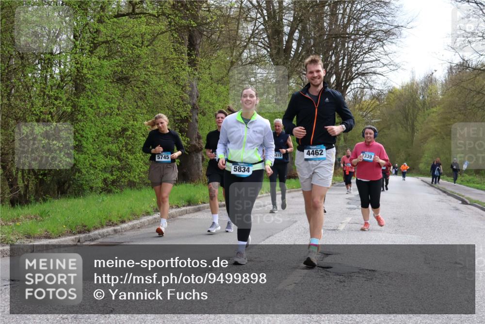 12.04.2026 - 45. Internationalen Wilhelmsburger Insellauf Yannick Fuchs http://msf.ph/oto/9499898 12.04.2026 13:16:03 Laufen 5745, 5834, 4462, 2339, 815 meine-sportfotos.de