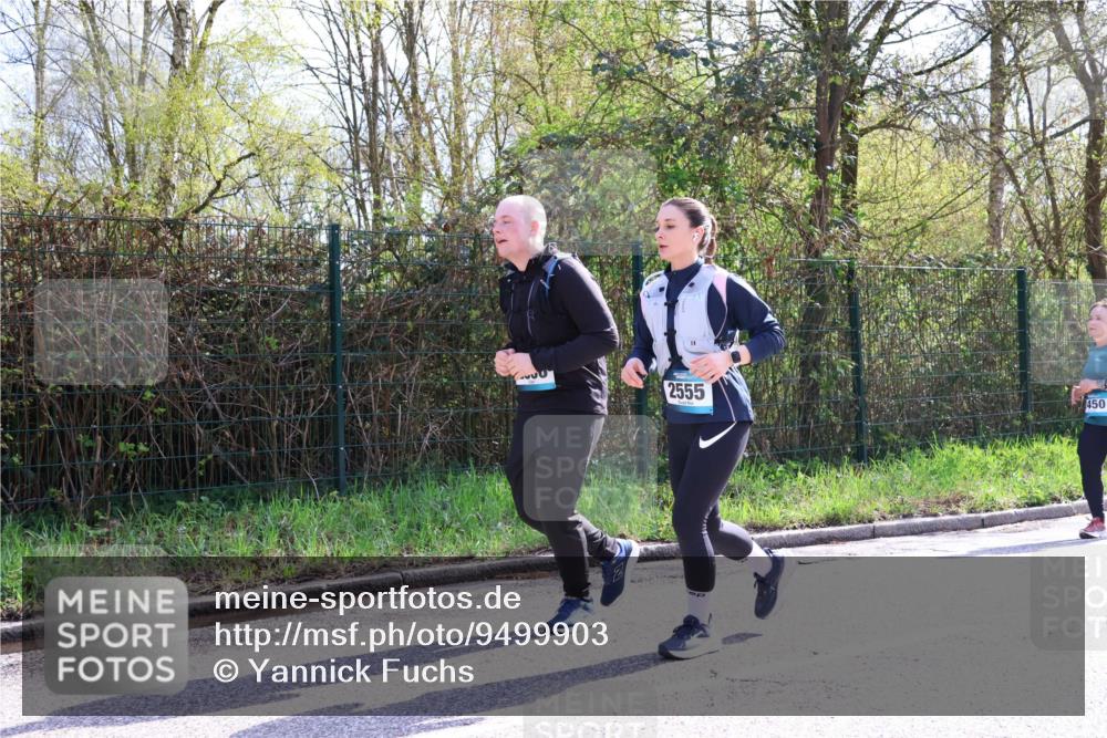 12.04.2026 - 45. Internationalen Wilhelmsburger Insellauf Yannick Fuchs http://msf.ph/oto/9499903 12.04.2026 11:08:20 Laufen 2555, 450 meine-sportfotos.de